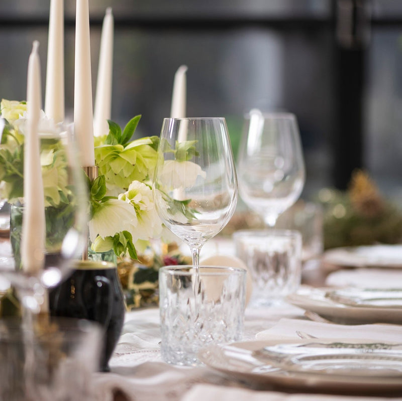 A White Christmas Table Setting for 8